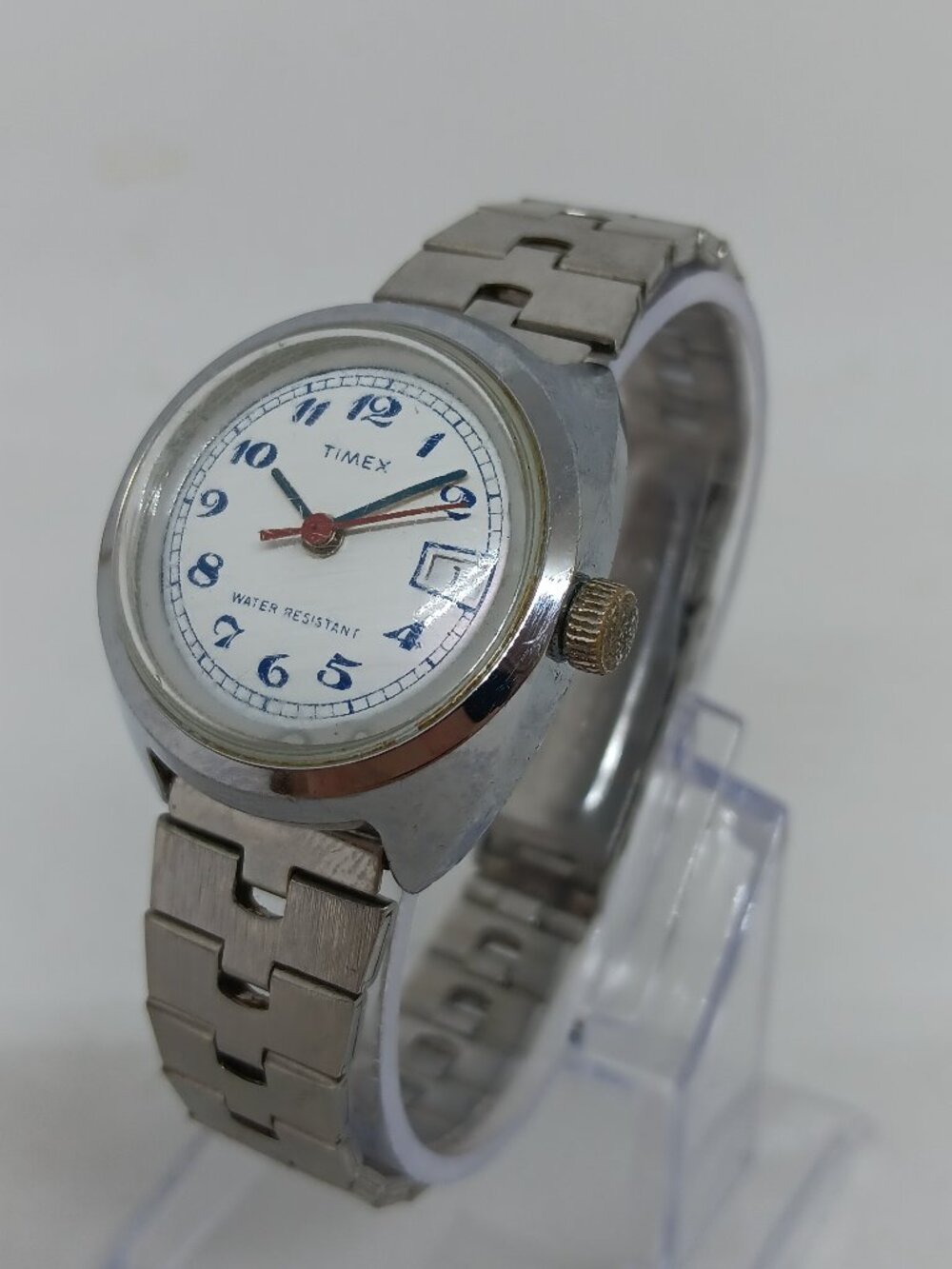 VINTAGE Timex 20551 Women's 27mm Silver Tone Manual Wind Watch
